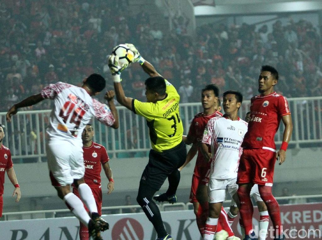 Persija Kalahkan Persipura 2-0 Persija Kalahkan Persipura 2-0