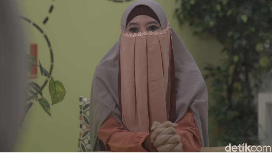 Penampilan Baru Peggy Melati Sukma