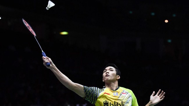 Tunggal putra Indonesia Jonatan Christie mengakui kalah dari segi permainan dan mental Viktor Axelsen di Indonesia Open 2018.