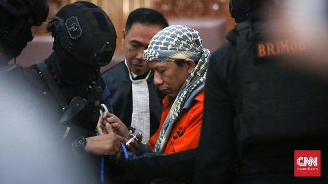 Pengacara baru tahu soal pertemuan itu saat Aman Abdurrahman membacakan pleidoinya dalam sidang di PN Jakarta Selatan, Jumat (25/5).