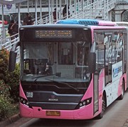 Cegah Pelecehan Seksual, TransJakarta Kembali Operasikan Bus Pink Khusus Perempuan!