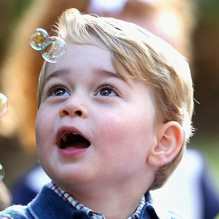 <p>Takjub pada gelembung sabun. Gemas! (Foto: Getty Images)</p>
