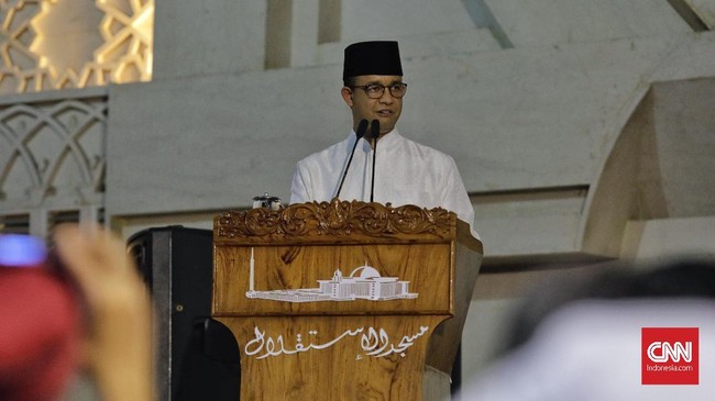 Gubernur Anies Baswedan menyebut Jakarta sebagai Segregated City karena interaksi warganya yang minim akibat lebih banyak memakai kendaraan pribadi.
