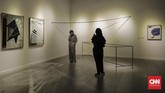 FOTO: Refleksi 20 Tahun Reformasi dalam Seni Seniman Hafiz Rancajale mengamati kondisi sekitar selama 20 tahun usai reformasi, dan menuangkannya dalam pemikiran seni untuk pameran 'Social Organism.'