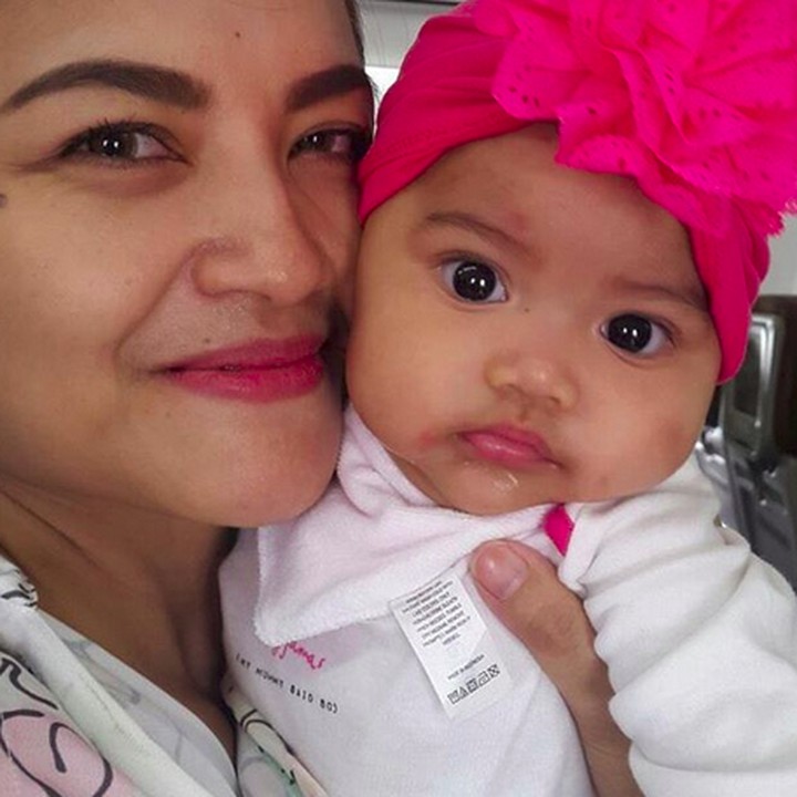 <p>Qisya mirip nggak, Bun, sama bundanya? (Foto: Instagram/ @tina_talisa)</p>