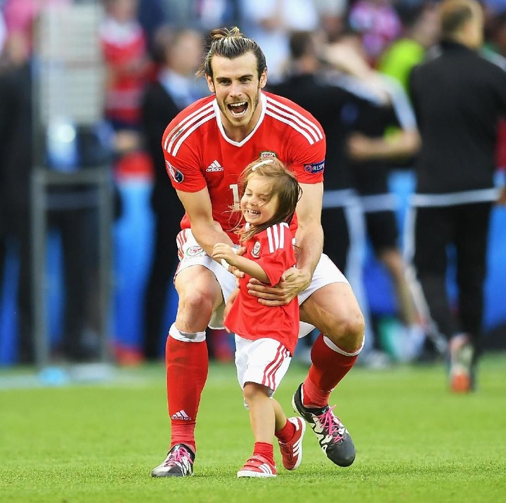 <p>Bagi seorang ayah, senyum bahagia anak nilainya nggak terkira. (Foto: Getty Images)</p>
