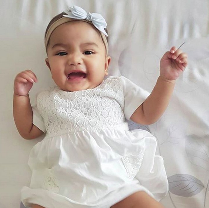 <p>Hai Bunda, ini Qisya Nayyara Amir, anak kedua presenter Tina Talisa. (Foto: Instagram/ @tina_talisa)</p>