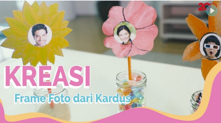 Bikin kreasi bareng si kecil bisa jadi pilihan untuk menunggu azan magrib, lho.