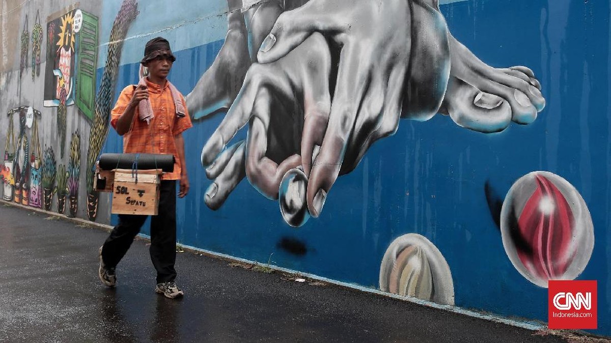 FOTO: Mural Penyemarak Ramadan Karya Warga Jagakarsa