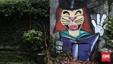FOTO: Mural Penyemarak Ramadan Karya Warga Jagakarsa Warga Gang Abdul Jabar, Jagakarsa, punya cara sendiri untuk menyemarakkan Ramadan tahun ini. Mereka bergotong-royong membuat mural yang ciamik.