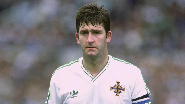 Pemain timnas Irlandia Utara Norman Whiteside menjadi pemegang rekor pemain termuda yang melakoni debutnya di putaran final Piala Dunia 1982 Spanyol.