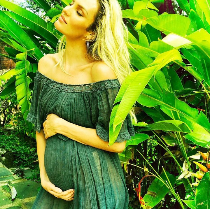 <p>Makin cantik ya Candice saat berbadan dua. (Foto: Instagram/angelcandices via ingefonteyne)</p>
