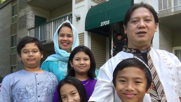 Meski sudah lama tinggal di AS, ibu asal Indonesia ini tetap mengajari anak-anaknya puasa. Seperti apa ceritanya?
