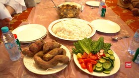 VIDEO: Berbuka Puasa dengan Menu 'Sederhana' Khas Oman