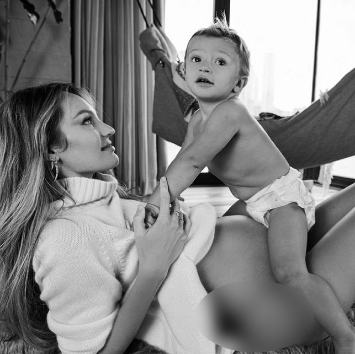<p>Walaupun sedang hamil, Candice masih selalu main-main sama si kecil. (Foto: Instagram/angelcandices via ingefonteyne)</p>
