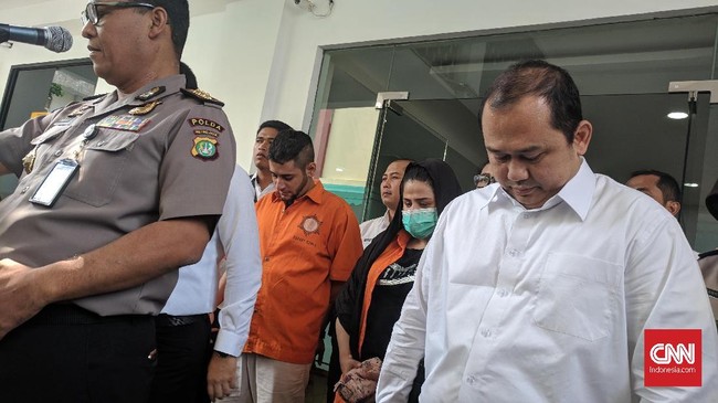 Penyidik Polda Metro Jaya melimpahkan berkas perkara berikut barang bukti dan tersangka kasus narkotik, Dhawiya Zaida ke jaksa penuntut umum.