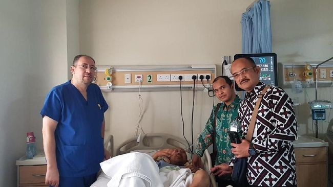 Sakit Akut Kronis di Arab Saudi, Anies Dipulangkan ke Jombang Kedutaan Besar Republik Indonesia (KBRI) Riyadh memulangkan Anies, Warga Negara Indonesia (WNI) penderita penyakit akut yang kronis pada Selasa (29/5).