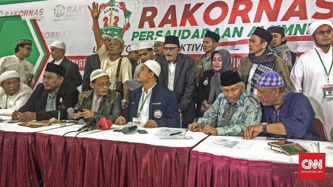 Nama Rizieq Shihab berada di urutan teratas daftar calon presiden yang direkomendasikan Persaudaraan Alumni 212. Selain Rizieq, ada nama Amien Rais.