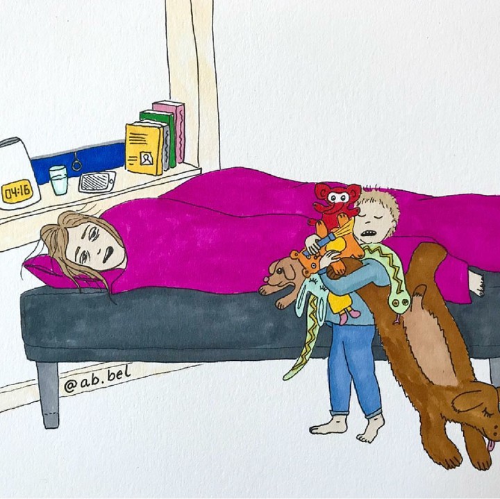 <p>Tingkah si kecil memang bisa bikin tidur bunda nggak senyenyak dulu. Tapi, bunda tetap happy kok, Nak. (Foto: Instagram/ab.bel)</p>