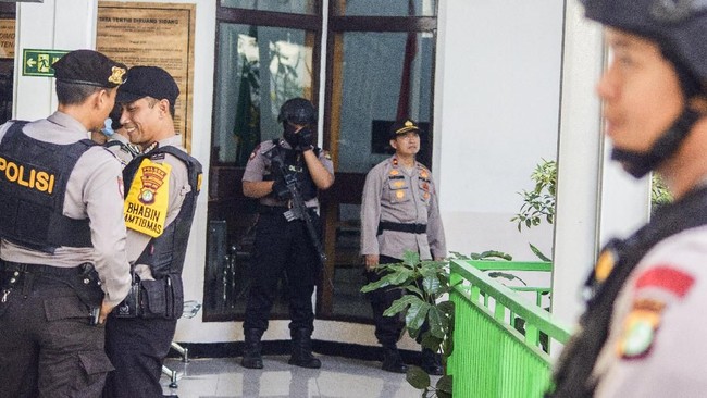 Direktorat Tindak Pidana Umum Bareskrim Polri menangkap lima pelaku perdagangan orang dengan korban seorang anak di bawah umur