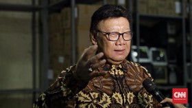 Tjahjo Ancam Pimpinan Izinkan Kendaraan Dinas Dipakai Pribadi
