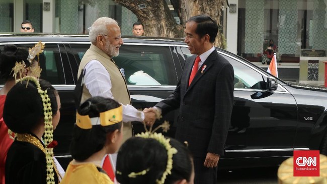 China dan India, dua negara kuat di Asia sedang berebut pengaruh di kawasan.