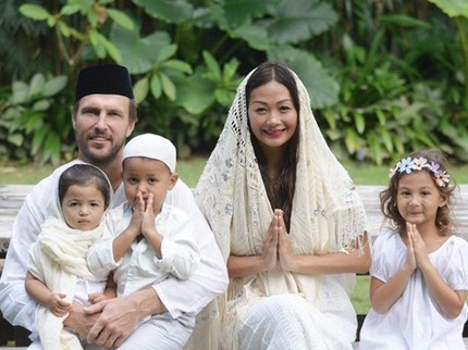 Indah Kalalo Manfaatkan Ramadhan untuk Ajari Anak tentang Islam