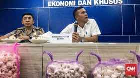 Polri Temukan 7 Ton Bawang Putih Ilegal Mengandung Cacing