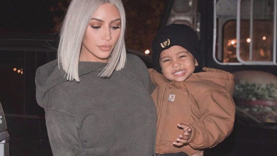Cerita Anak-anak Kim Kardashian yang Tak Tahu Ibunya Publik Figur