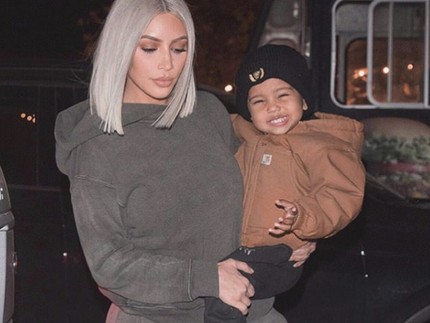 Cerita Anak-anak Kim Kardashian yang Tak Tahu Ibunya Publik Figur