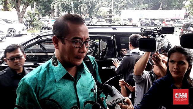 Menteri tidak perlu mengambil cuti sebagai anggota tim kampanye pilpres 2019 di akhir pekan sabtu dan minggu atau di hari libur nasional.