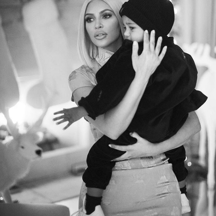 <p>Kim pernah curhat tentang sakit yang dialami Saint. Putra semata wayangnya itu pernah didiagnosis pneumonia. (Foto: Instagram @kimkardashian)</p>