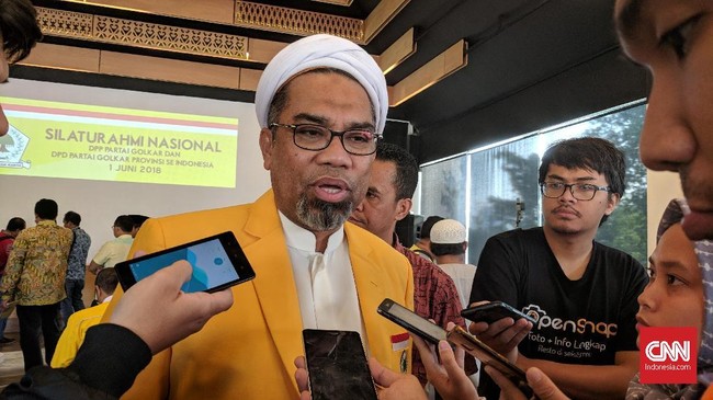 Ali Ngabalin menyebut Jokowi bertemu aktivis Kamisan secara mendadak karena karakter eks Wali Kota Solo itu, bukan untuk pencitraan.