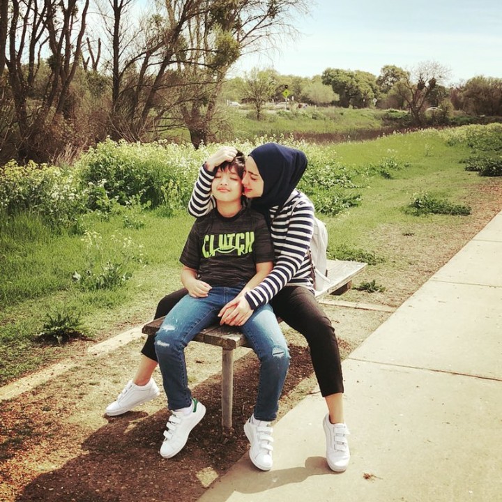 <p>Bagi Bunda yang besar di era 90-an pasti pernah nonton sinetron Tuyul dan Mbak Yul yang antara lain diperankan Tia Ivanka. Nah ini dia kabar Tia Ivanka sekarang. (Foto: Instagram @tiaivankka)</p>