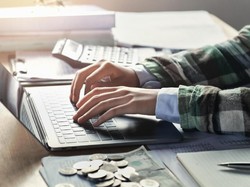 5 Ide Tambah Penghasilan dari Rumah Secara Online