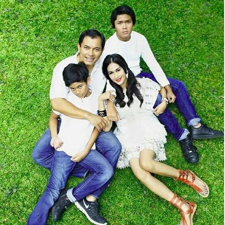 <p>Setuju kan, Bun kalau mereka disebut keluarga harmonis? (Foto: Instagram @diahpermatasari_d_p_s)</p>