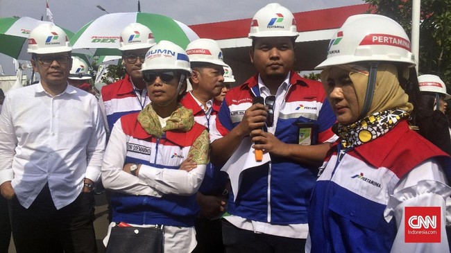 Pemerintah sepakat menambah alokasi subsidi solar tahun ini menjadi Rp2.000 per liter untuk mengimbangi kenaikan harga minyak dunia.