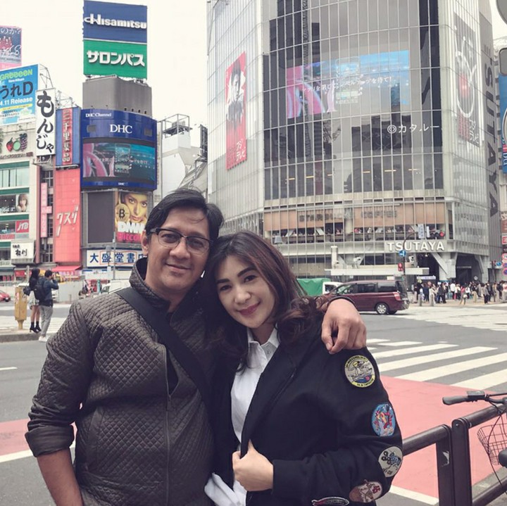 <p>Ini dia Andre Taulany bersama sang istri, Rien Wartia Trigina, atau yang akrab disapa Erin Taulany. (Foto: Instagram/erintaulany)</p>