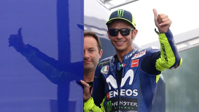 Jelang balapan MotoGP Jepang 2018, pebalap veteran Valentino Rossi tidak peduli jika Marc Marquez melewati rekor gelar juara dunia dan kemenangan miliknya.