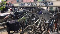 Susah Parkir Sepeda di Stasiun, Pegowes Bikin Petisi untuk PT KAI