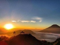 Bukit Sikunir: Lokasi, Jam Buka, Harga, Daya Tarik, Rute