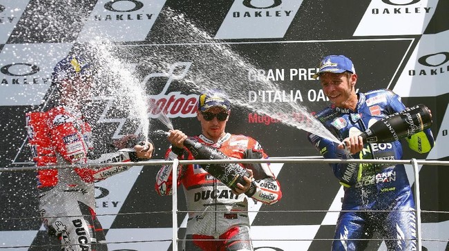 Valentino Rossi mengaku heran dengan posisi ketiga klasemen sementara MotoGP 2018 yang digenggamnya lantaran ia punya banyak masalah musim ini.