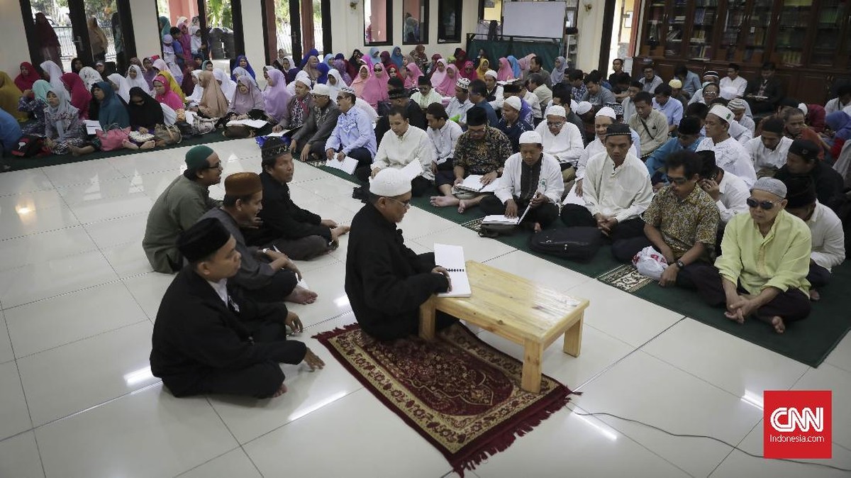 FOTO: Mencari Kebaikan dengan Tadarus Bersama Para Tunanetra