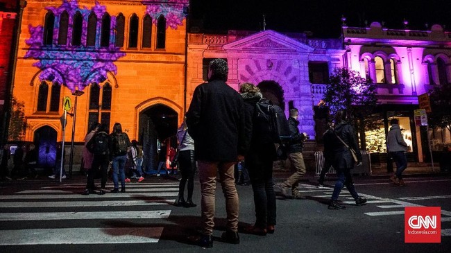 FOTO: Kala Sydney Mandi Cahaya