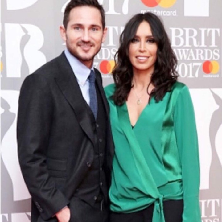 <p>Ini dia Frank James Lampard atau yang akrab disapa Frank Lampard, pemain bola asal Inggris ketika bareng sang istri. (Instagram @franklampard)</p>