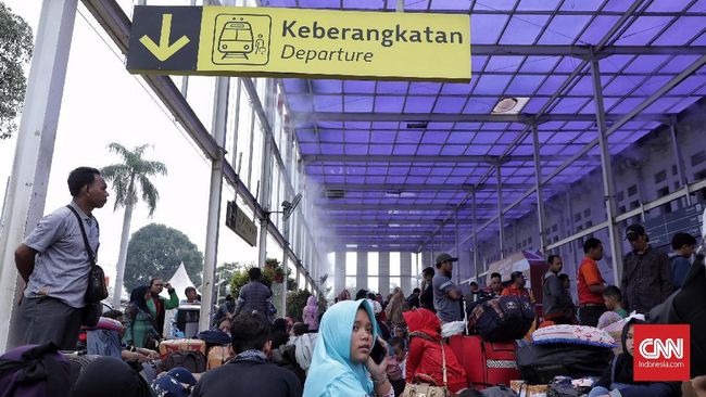 Melakukan perjalanan mudik bersama anak bisa jadi lebih mudah asal disiasati dengan baik sehingga mereka tak rewel selama perjalanan.