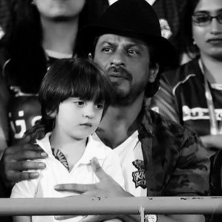 <p>Minggu lalu, Abram berulang tahun yang ketujuh, lho. (Foto: Instagram @iamsrk)</p>