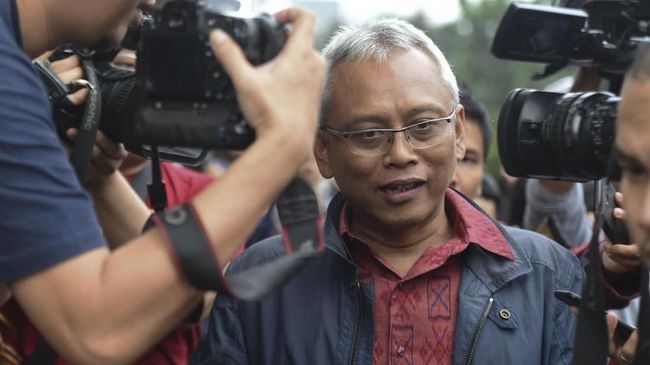 PDIP Soal Peluang Gibran Jadi Cagub di 2024: Belum Ada Penilaian Arif Wibowo mengatakan PDIP belum buat penilaian terkait cagub. Hal itu jadi jawaban ketika ditanya peluang Gibran jadi Cagub di Pilkada 2024.