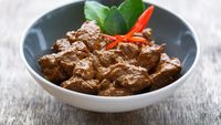 Santap Daging Saat Idul Adha, Lebih Baik Diolah Rendang atau Sate?