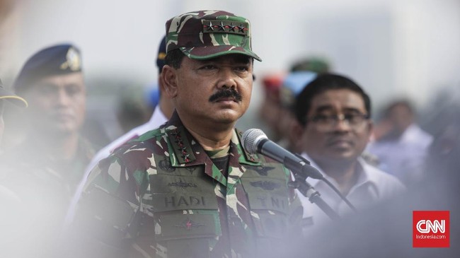 Panglima TNI Marsekal Hadi Tjahjanto mengajukan penangguhan penahanan terhadap mantan Danjen Kopassus Mayjen (Purn) Soenarko, tersangka kepemilikan senjata api.